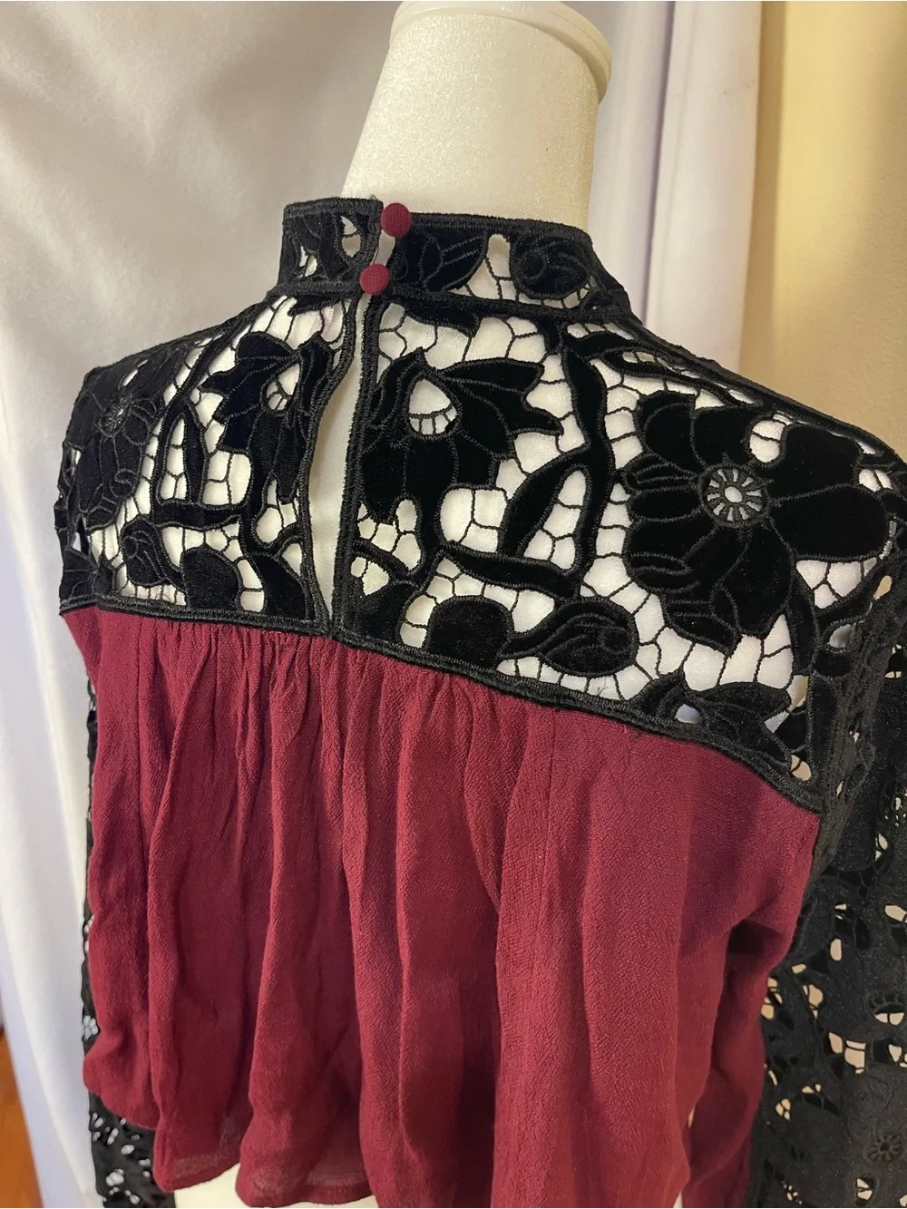 Free People Burgundy Black Velvet Lace Boho Crop Top XS Sz 2 Whimsigoth Romantic